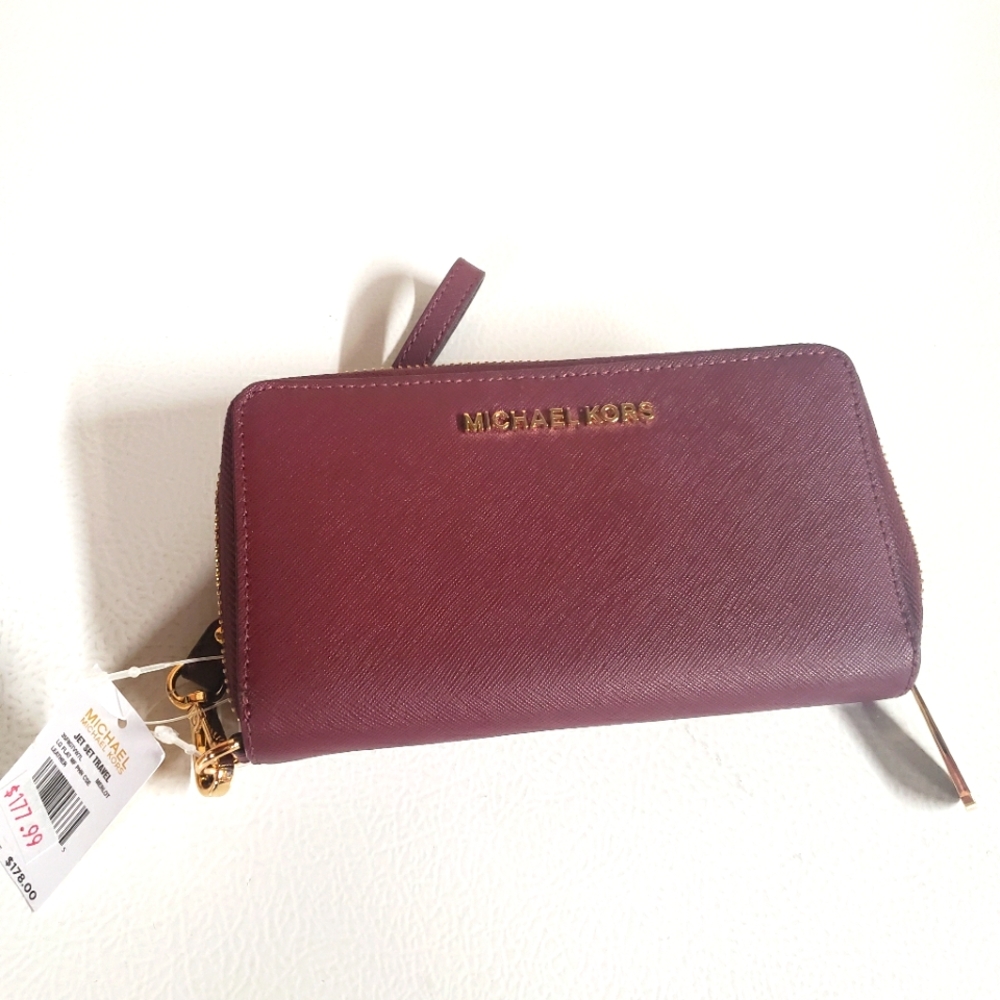 Michael Kors jet set travel